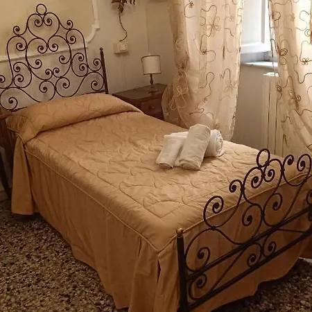 Oda ve Kahvaltı Relais Corso Storico *